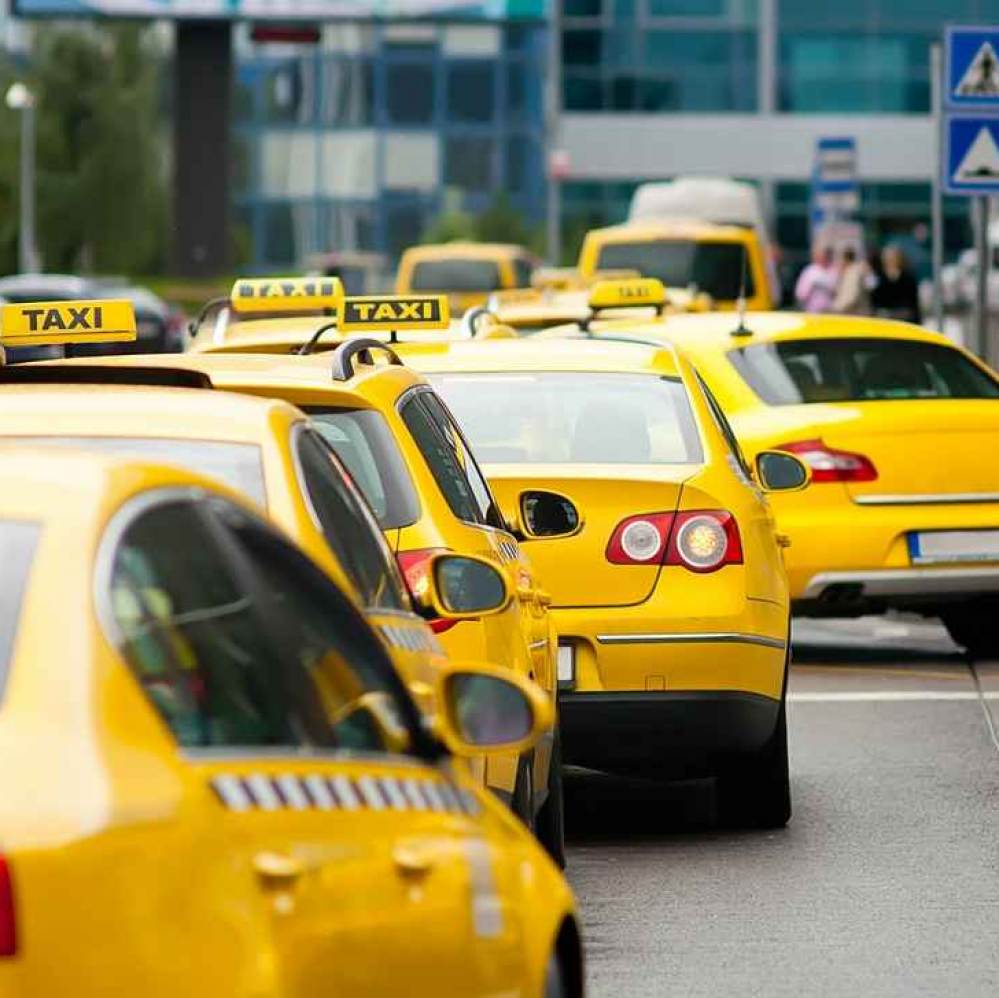 заказ такси минивэн в Москве