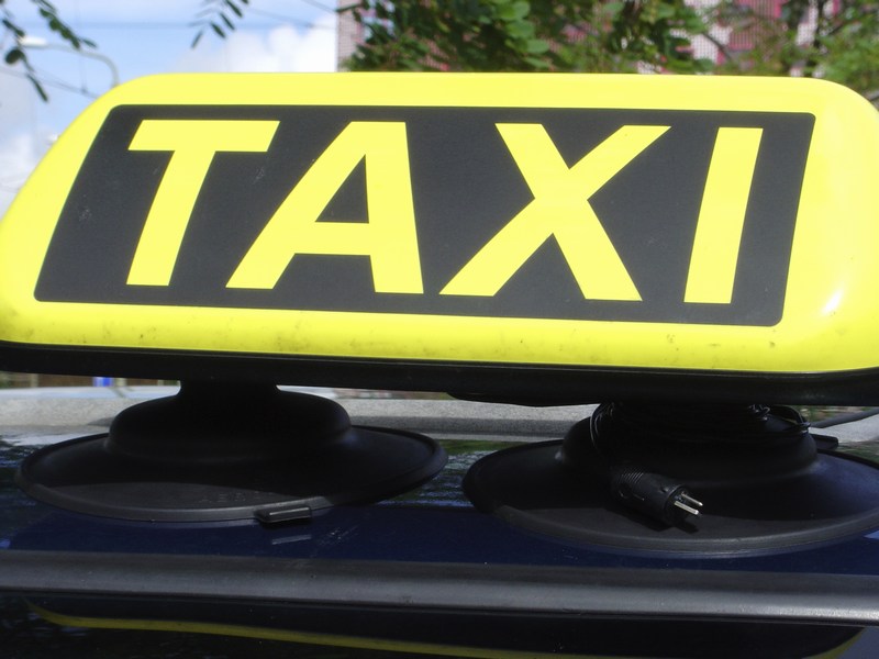 рассчитать стоимость поездки в Яндекс такси из Москвы в Домодедово